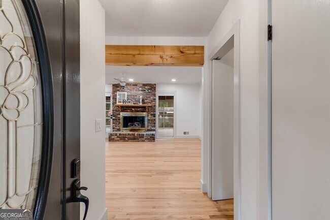 Foto del edificio - 493 Sybil Ln SE