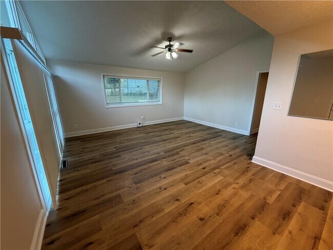 Foto del edificio - 2764 Plantation Dr