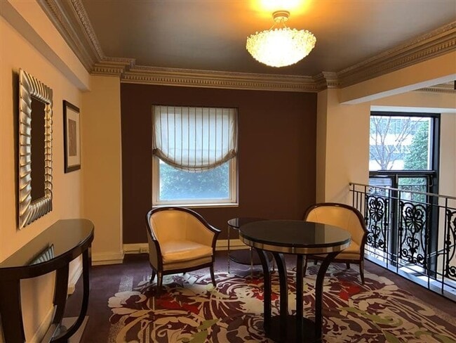 Foto del edificio - Kalorama Neighborhood Studio Apartment for Rent W/Stacked Washer & Dryer In Unit, Bike Storage, &...