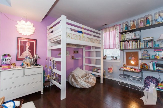 Foto del edificio - 3 br, 2 bath  - 6810 N Glenwood Ave