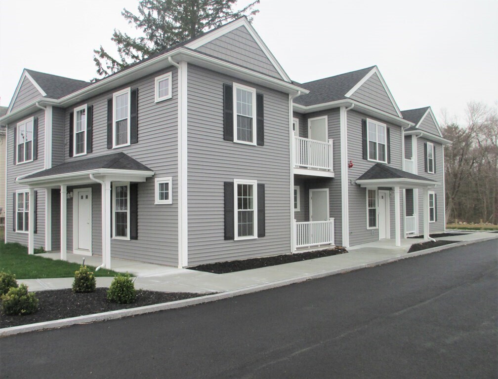 1093 Main St Unit 2, Weymouth, MA 02190 Condo for Rent in Weymouth, MA