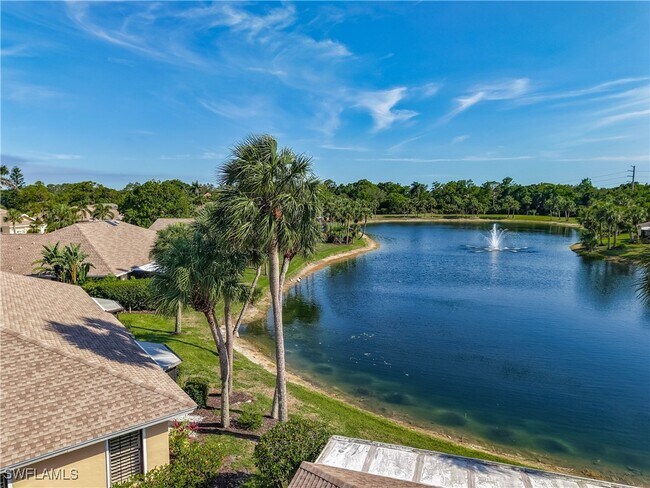 Foto del edificio - 1342 Park Lake Dr