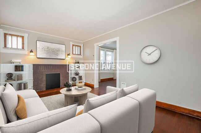 Building Photo - 1942 Laketon RD