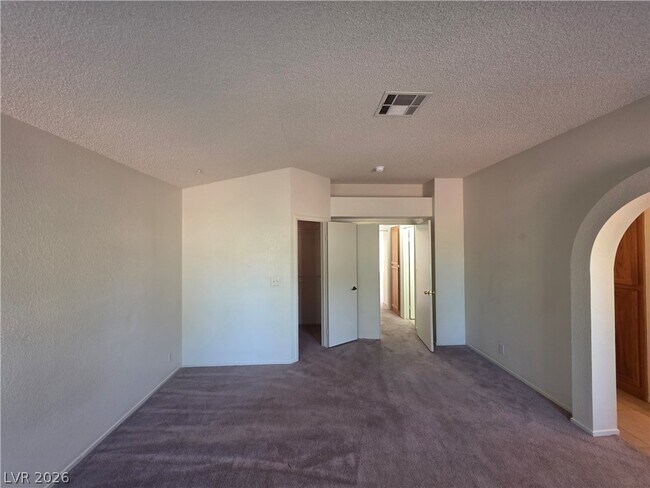 Foto del edificio - 4801 Fiesta Lakes St