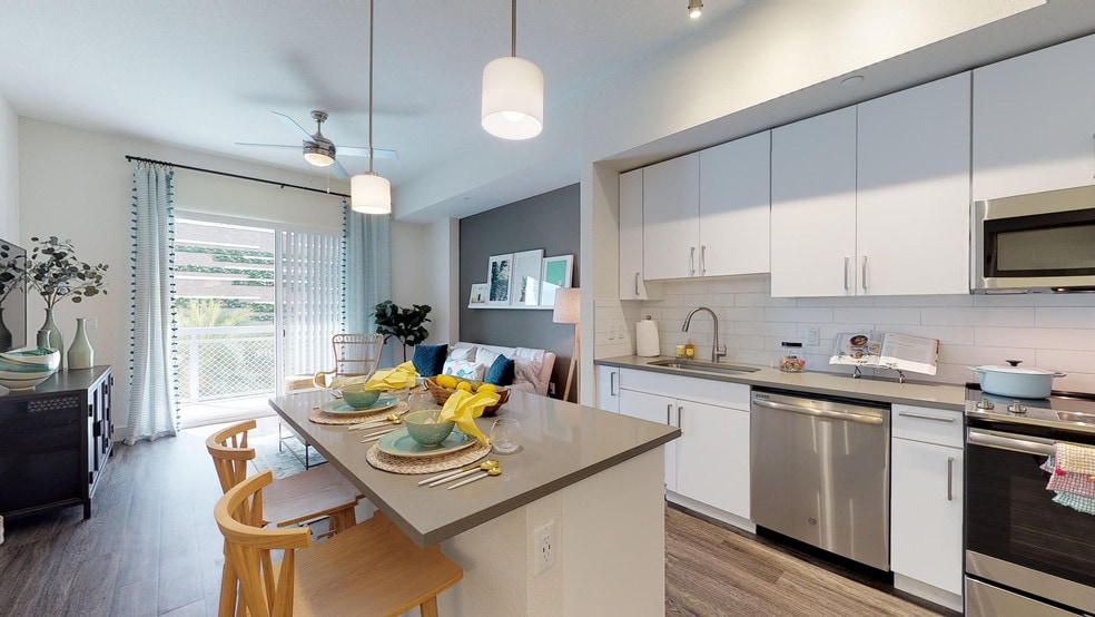 Blu27 at Edgewater