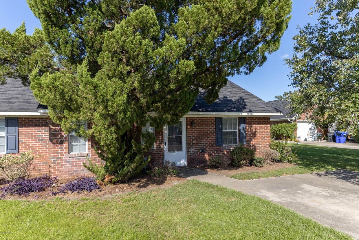 Primary Photo - 2606 Boone Ct