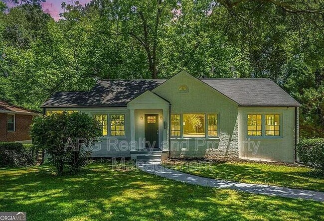 Foto del edificio - 1256 Fayetteville Rd SE