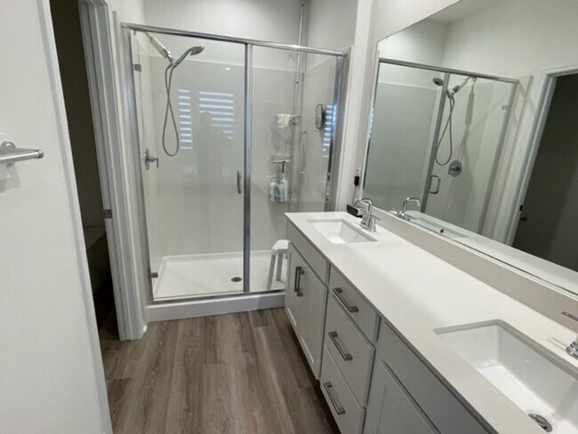 Foto del edificio - Newer Upscale Townhome in the Great Park Area