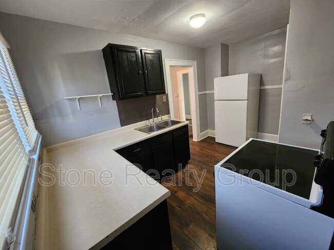 Foto del edificio - 715 3rd Ave