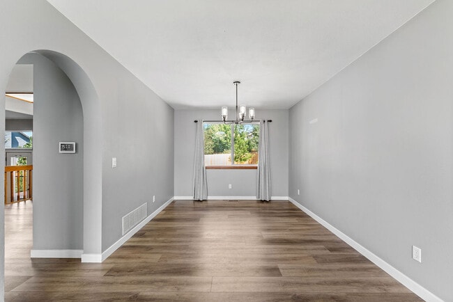 Building Photo - 4430 Sagamore Dr