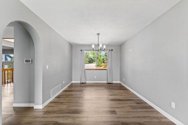 Foto del edificio - 4430 Sagamore Dr