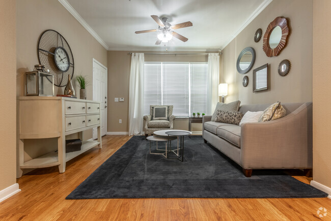 Living Room - The Lodge at Spring Shadows