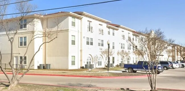 Building Photo - 131 Darson Marie Dr
