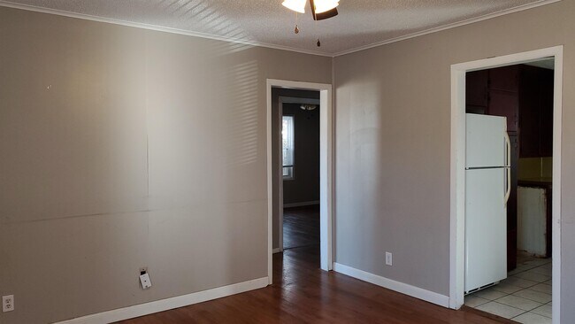 Foto del edificio - 425 W Vine Ave