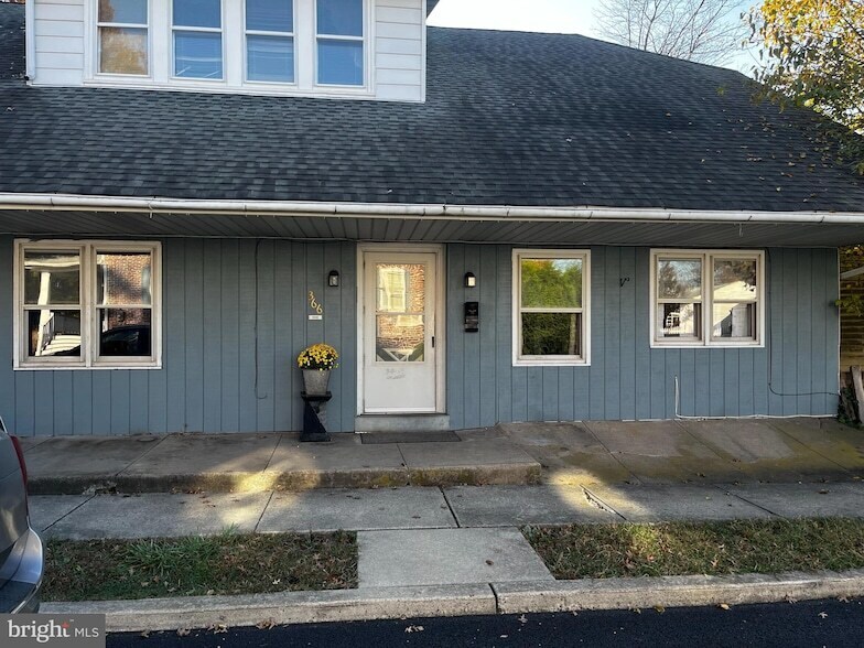 Foto principal - 366 W Mt Vernon St