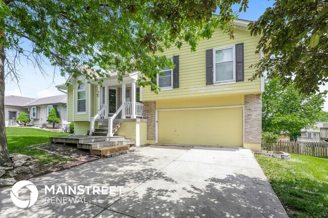 Building Photo - 911 SW Shorthorn Dr