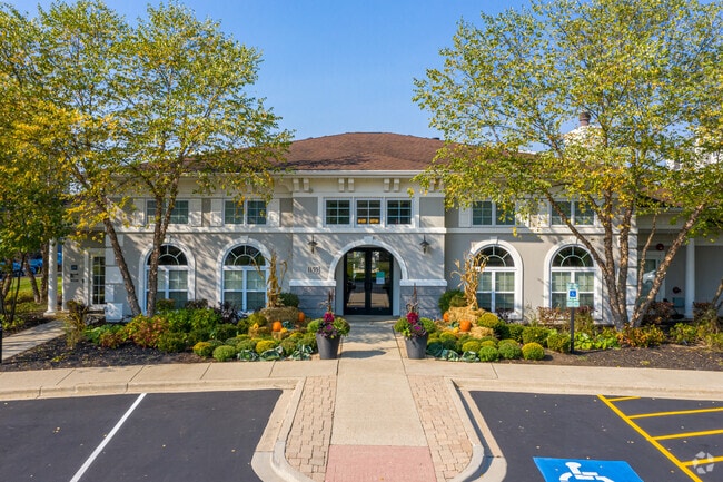 Leasing Office - The Majestic Luxury Apartments