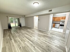 Building Photo - 402 Twin Circle Dr