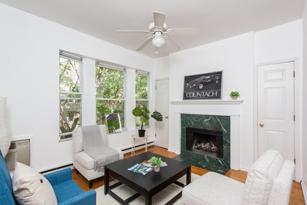 Primary Photo - 567 W Arlington Pl