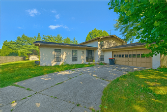 Building Photo - 1169 James Rd