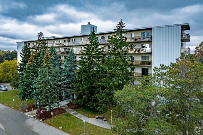 Photo du bâtiment - The White House Apartments