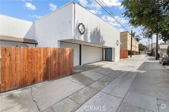 Building Photo - 6342 Pickering Ave