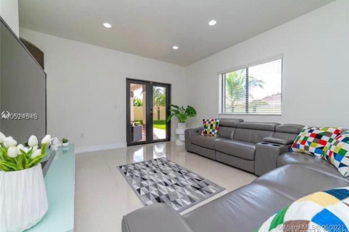 Foto principal - 16588 SW 44th St