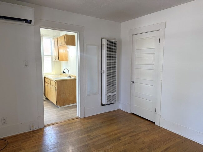 Building Photo - 115 Princeton Dr SE