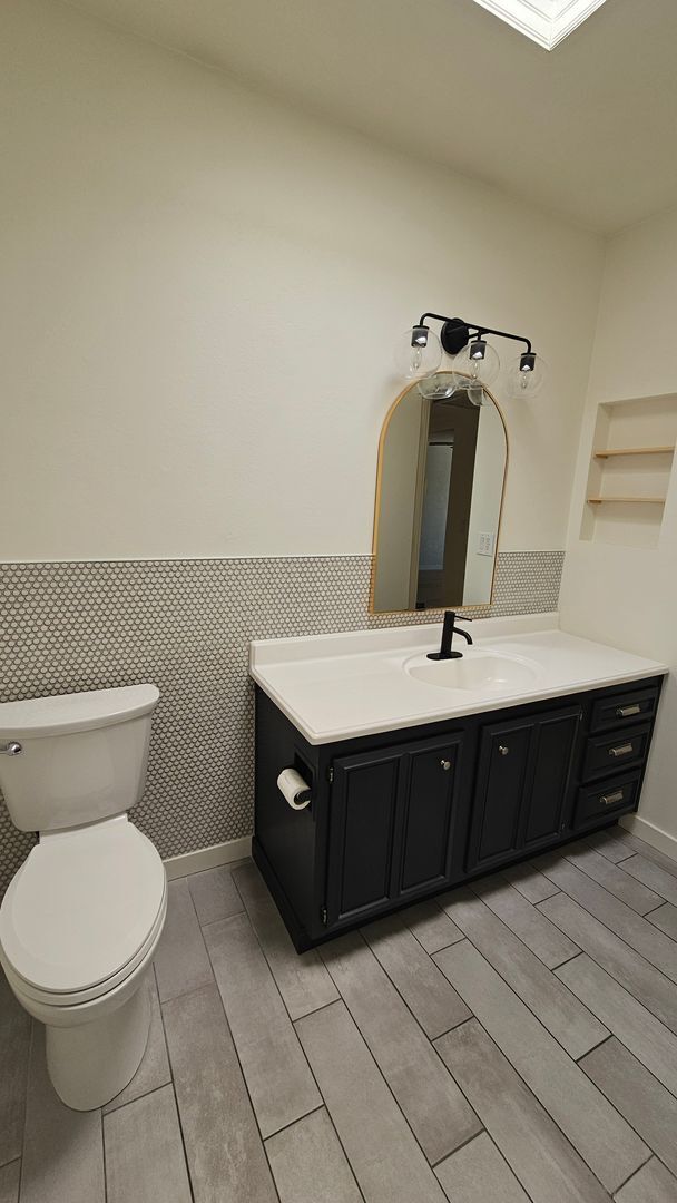 Foto del edificio - This is a must-see chic and updated townhouse in a prime location!