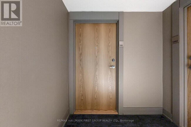 Photo du bâtiment - 1455 Celebration Dr