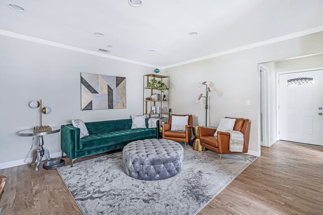 Foto del edificio - A beautiful  home in North Hollywood is no...