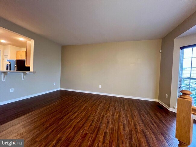 Building Photo - 97 Riparian Ln