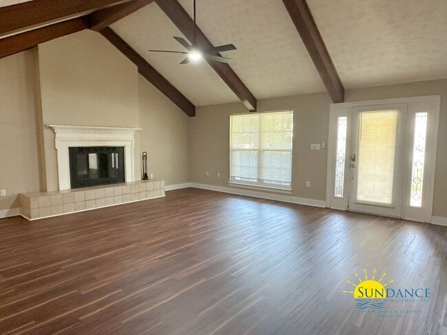 Foto del edificio - Move-in special: $500 OFF first full month...