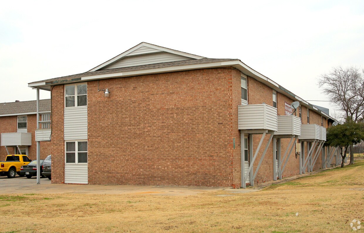 Whispering Oaks Apartments Tulsa, OK