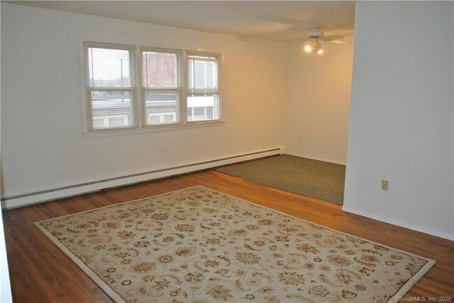 Building Photo - 324 Strawberry Hill Ave