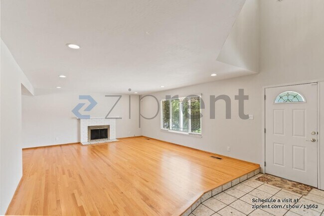 Foto del edificio - 12332 Saraglen Dr