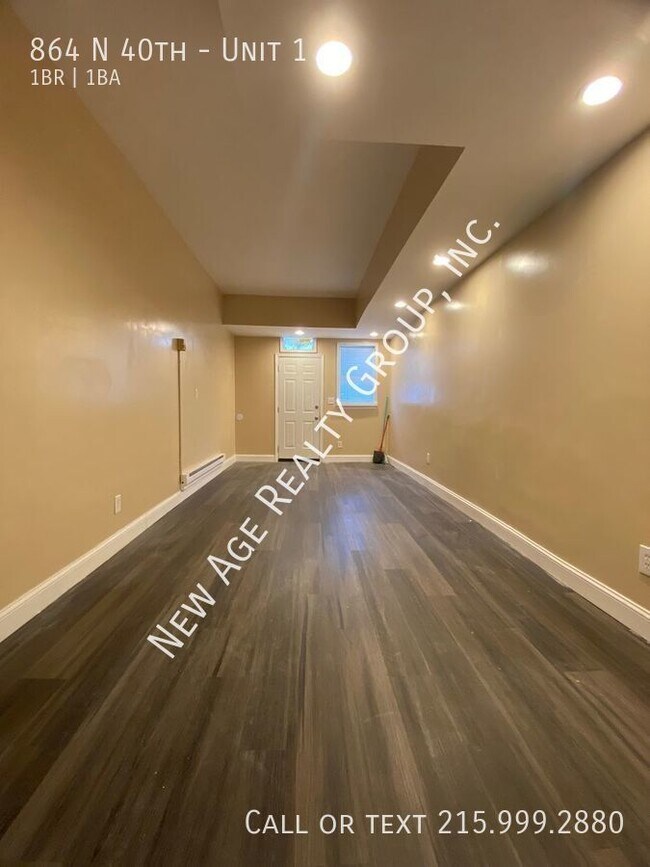 Building Photo - Spacious apartment located in Belmont!