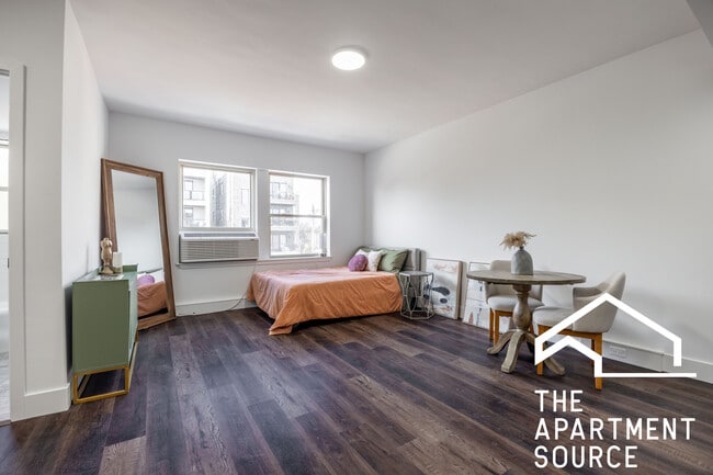 Foto del edificio - 1555 W Hollywood Ave