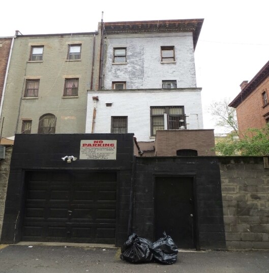 Building Photo - 247 W 139th St