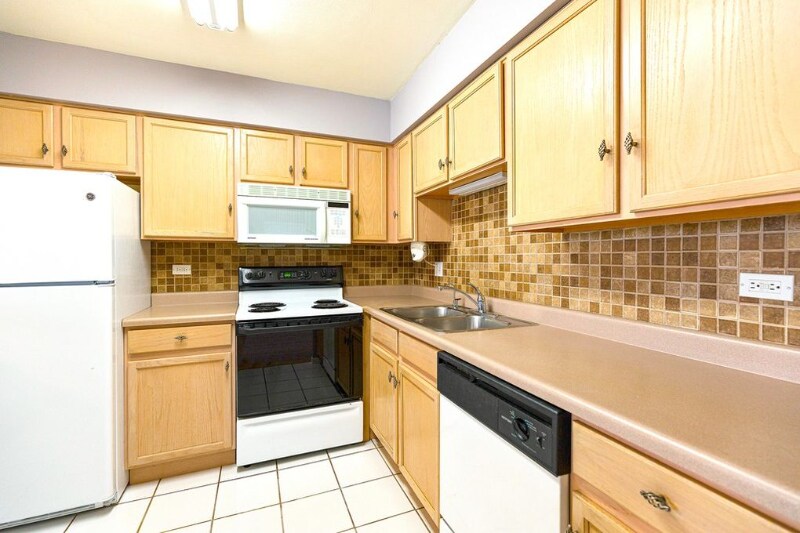 Primary Photo - 219 W Ct of Shorewood