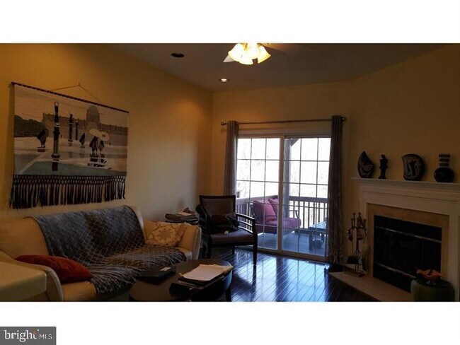 Foto del edificio - 16 Heritage Hills Dr