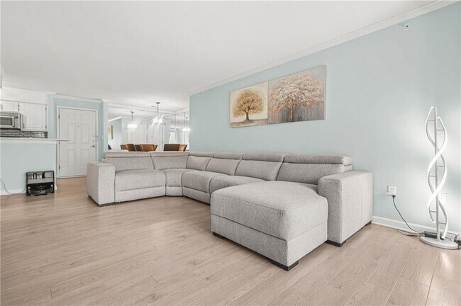 Building Photo - 27404 Plantation Dr NE