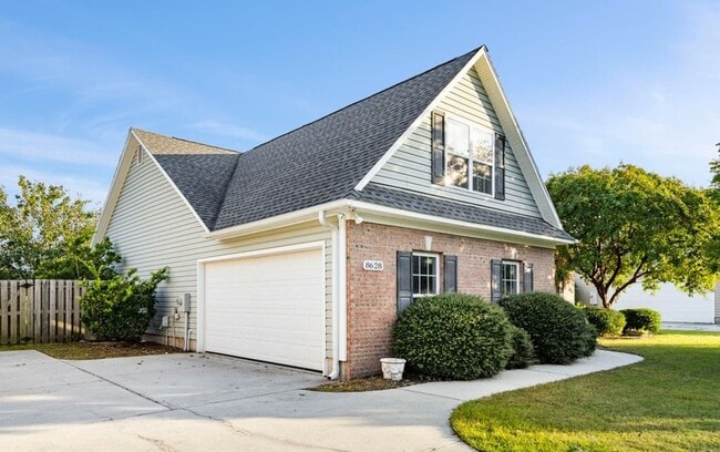 Building Photo - PLANTATION LANDING