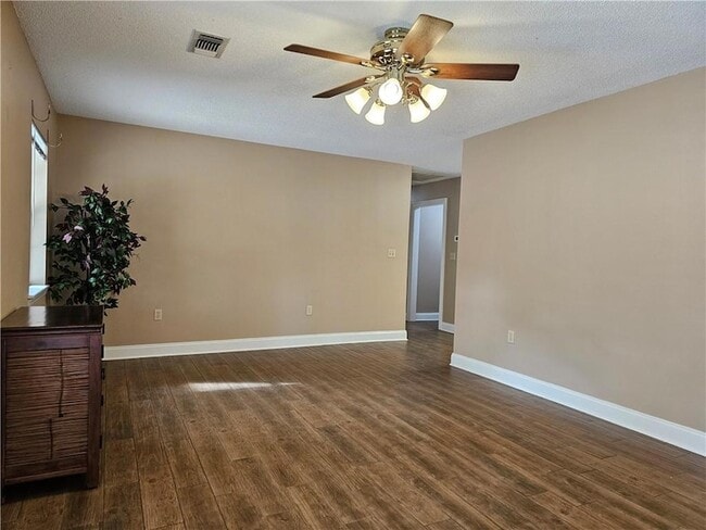 Building Photo - 59267 N Pearl Dr