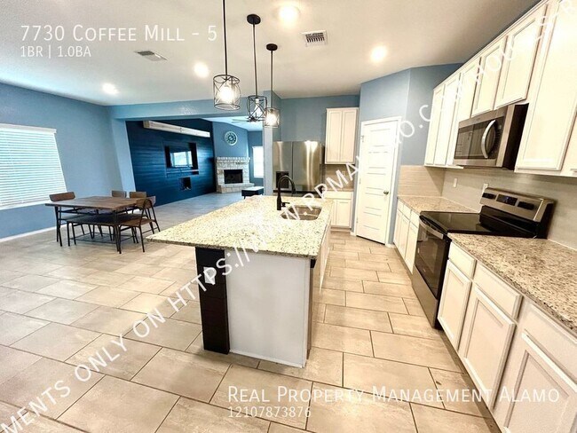 Foto del edificio - AVAILABLE NOW! ROOM FOR RENT!! 1 Bedroom N...