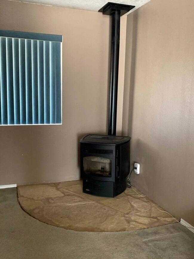 Building Photo - Quite and Quaint Rio Rancho Rental