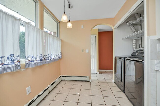 Foto del edificio - 65 Overlook Rd