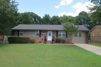 Building Photo - 1636 Amber Ln