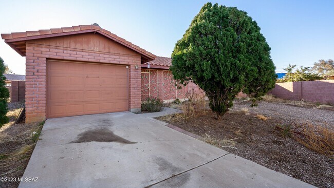 Foto del edificio - 6428 Buckaroo Loop
