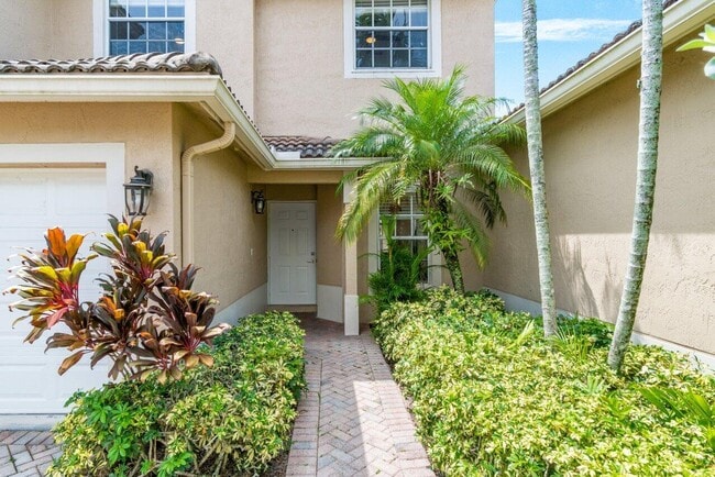 Building Photo - 6427 Park Lake Cir